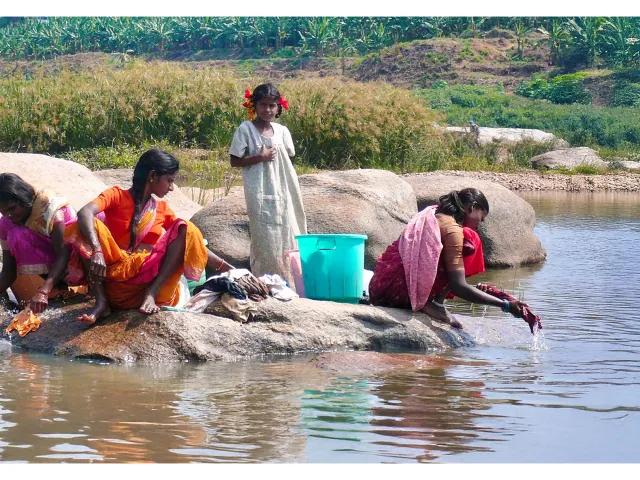 Am Tungabhadra-Fluss (Hampi, Karnataka, Indien)